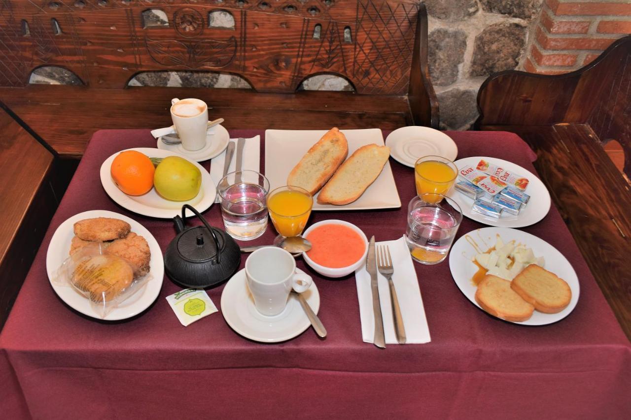 Posada El Arriero Torrejón el Rubio Buitenkant foto