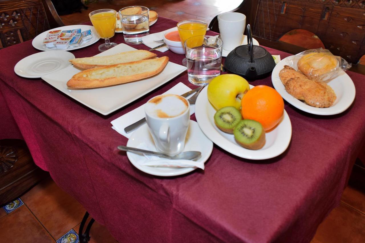 Posada El Arriero Torrejón el Rubio Buitenkant foto